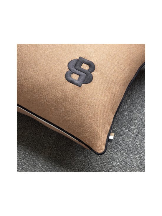 Hugo Boss - Double B -tyynynpäällinen, 33 x 57 cm - ROSEWOOD - photo 7 Hugo Boss - Double B -tyynynpäällinen, 33 x 57 cm - ROSEWOOD | Stockmann - photo 7