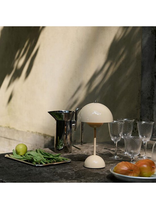 &Tradition - Flowerpot VP9 -pöytävalaisin ladattava ivory - WHITE | Stockmann - photo 12