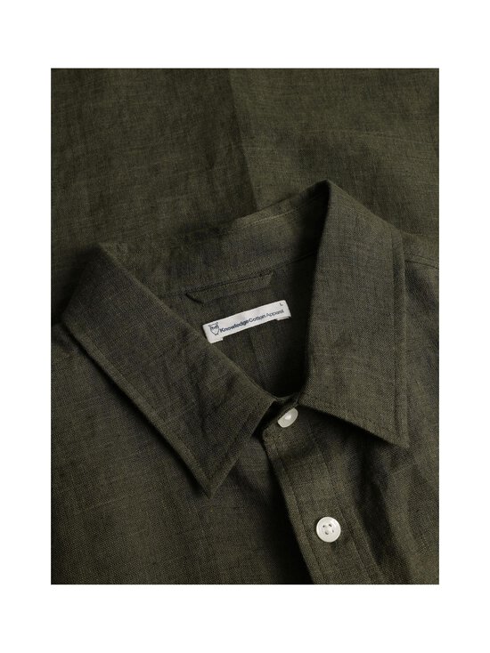 Knowledge Cotton Apparel - Regular Fit lina krekls ar apkakli - 1068 BURNED OLIVE - photo 7 Knowledge Cotton Apparel - Regular Fit lina krekls ar apkakli - 1068 BURNED OLIVE | Stockmann - photo 7