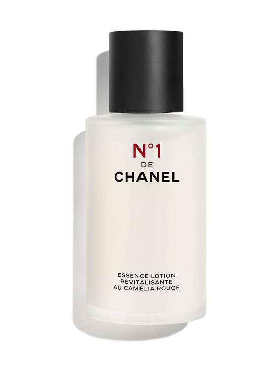 N°1 DE CHANEL REVITALIZING ESSENCE LOTION Plumps Unifies Illuminates