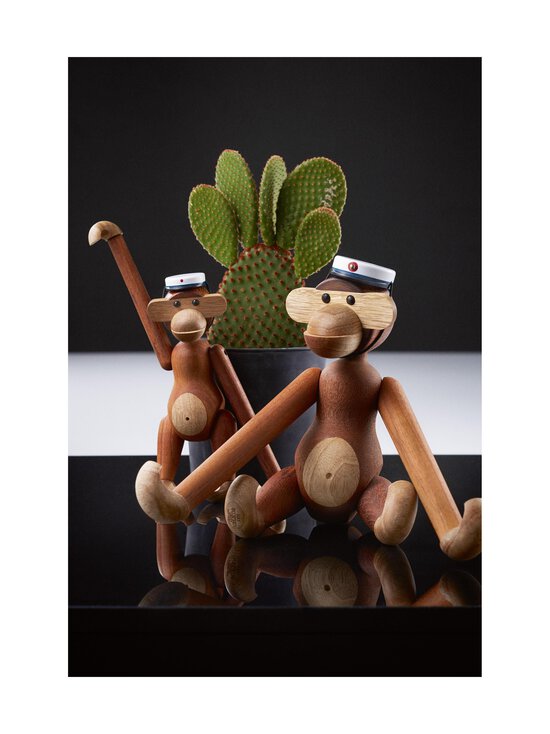 Kay Bojesen - Ylioppilaslakki puuapinalle ø 3,5 cm - MUSTA/VALKOINEN/SININEN - photo 7 Kay Bojesen - Ylioppilaslakki puuapinalle ø 3,5 cm - MUSTA/VALKOINEN/SININEN | Stockmann - photo 7