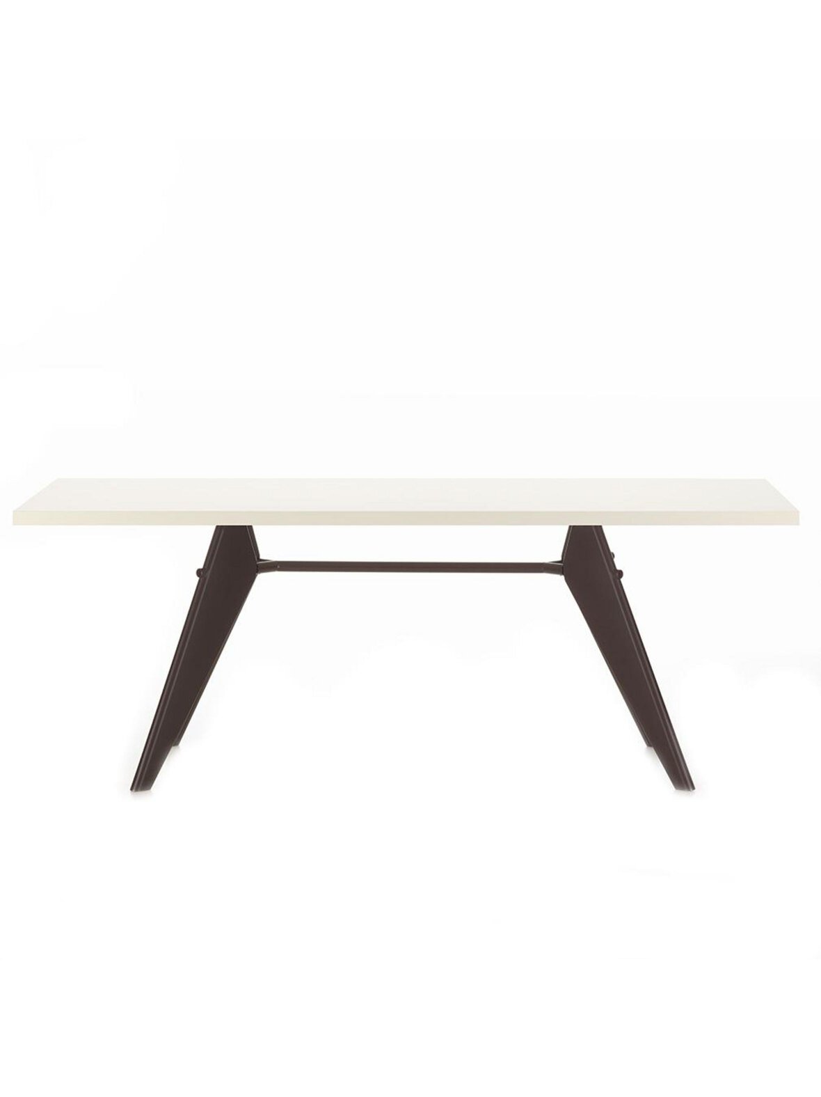 Prouvé EM -ruokapöytä