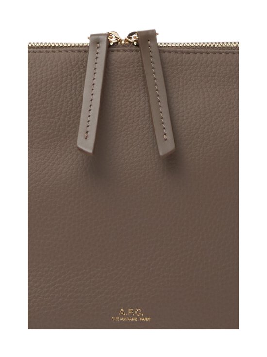 A.P.C - Vera-olkalaukku - BAJ BAJ DARK TAUPE - photo 4 A.P.C - Vera-olkalaukku - BAJ BAJ DARK TAUPE | Stockmann - photo 4