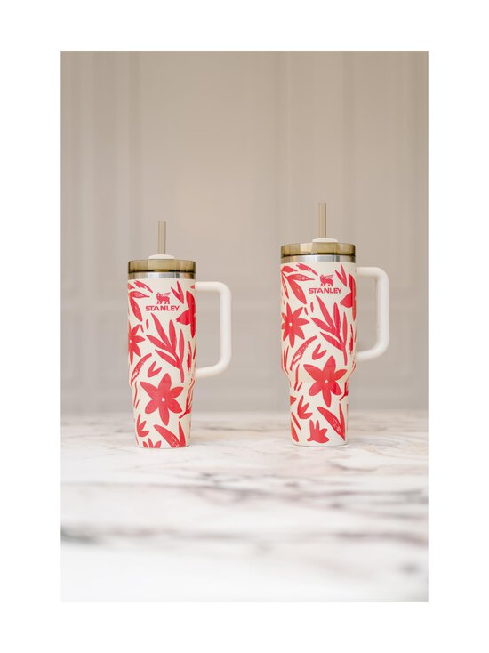 Stanley - The Quencher H2.O FlowState™ Tumbler termokrūze 1,18 l - RESORT FLORAL - photo 4 Stanley - The Quencher H2.O FlowState™ Tumbler termokrūze 1,18 l - RESORT FLORAL | Stockmann - photo 4