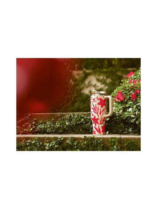 Stanley - The Quencher H2.O FlowState™ Tumbler termokrūze 1,18 l - RESORT FLORAL - photo 9 Stanley - The Quencher H2.O FlowState™ Tumbler termokrūze 1,18 l - RESORT FLORAL | Stockmann - photo 9