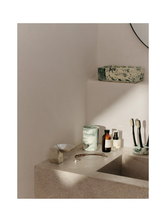 Ferm Living - Mist vates spilventiņu turētājs - EMERALD OFF-WHITE - photo 3 Ferm Living - Mist vates spilventiņu turētājs - EMERALD OFF-WHITE | Stockmann - photo 3