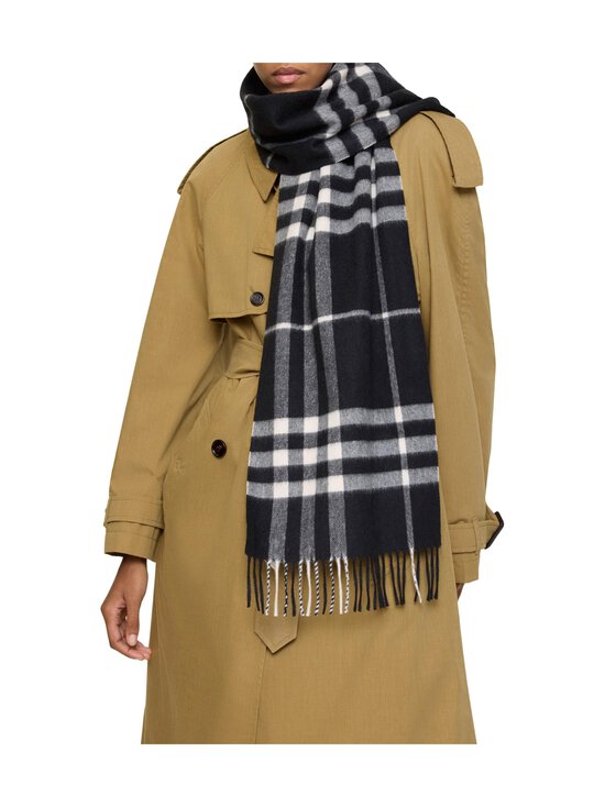 Burberry - Giant Check -kashmirhuivi 168 x 30 cm - C1343 BLACK/CALICO IP CHK | Stockmann - photo 3
