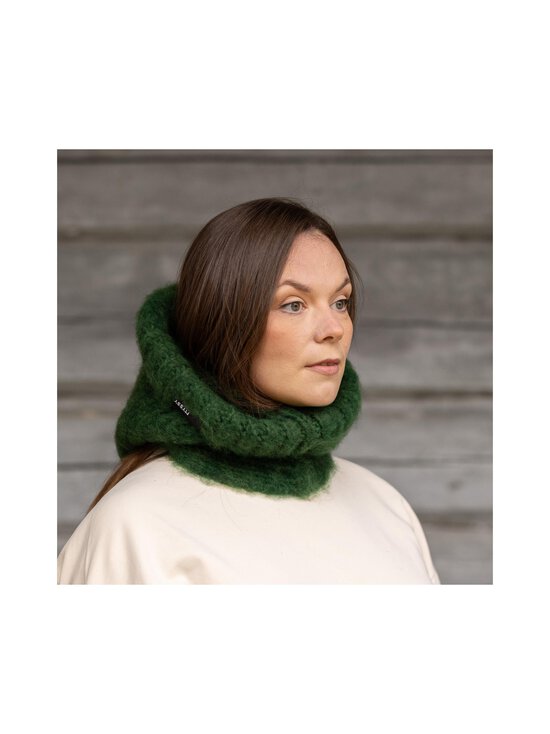 Myssyfarmi - Hehku Hohto adīta vilnas kapuce - HEHKU BOTTLE GREEN - photo 2 Myssyfarmi - Hehku Hohto adīta vilnas kapuce - HEHKU BOTTLE GREEN | Stockmann - photo 2