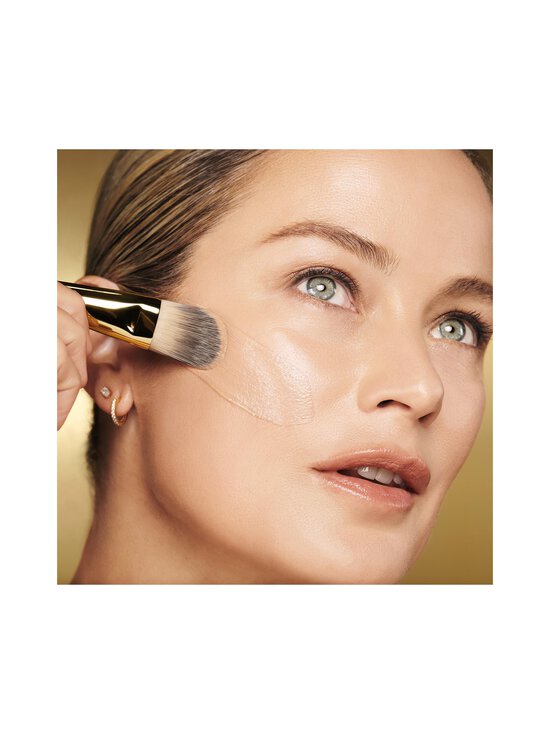 Estée Lauder - Re-Nutriv Ultra Radiance Liquid Make-Up SPF 20 tonālais krēms 30 ml - 4N1 SHELL BEIGE - photo 4 Estée Lauder - Re-Nutriv Ultra Radiance Liquid Make-Up SPF 20 tonālais krēms 30 ml - 4N1 SHELL BEIGE | Stockmann - photo 4