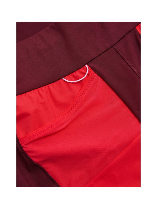 Peak Performance - W Ascent Track -treenishortsit - 010 OBSCURE/BRILLIANT RED | Stockmann - photo 4