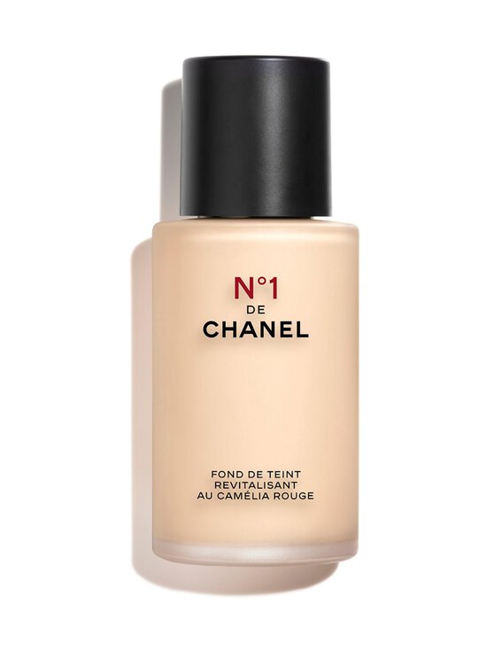 CHANEL - N°1 DE CHANEL REVITALIZING FOUNDATION Illuminates Hydrates Protects - B10 - photo 1 CHANEL - N°1 DE CHANEL REVITALIZING FOUNDATION Illuminates Hydrates Protects - B10 | Stockmann - photo 1