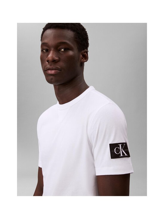 Calvin Klein Jeans - Badge Regular t-paita - YAF BRIGHT WHITE | Stockmann - photo 3
