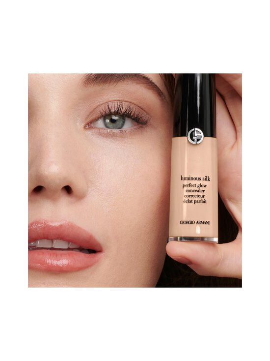 Armani - Luminous Silk Multi-Zoning Concealer -peitevoide 12 ml - 6,5 | Stockmann - photo 4