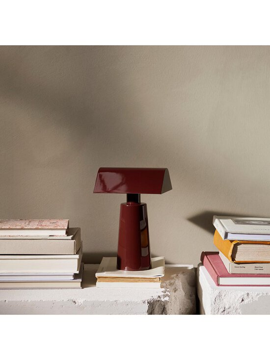 &Tradition - Caret MF1 -pöytävalaisin ladattava dark burgundy - PINK | Stockmann - photo 6