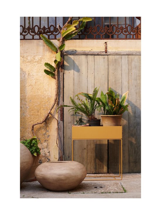 Ferm Living - Straw-metallinen kasviboksi - STRAW - photo 2 Ferm Living - Straw-metallinen kasviboksi - STRAW | Stockmann - photo 2