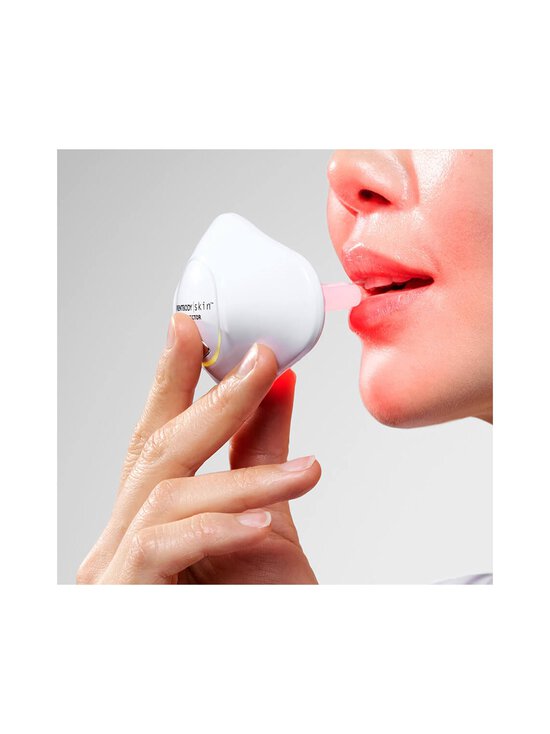 CurrentBody Skin - LED lūpu maska Lip Perfector - WHITE - photo 6 CurrentBody Skin - LED lūpu maska Lip Perfector - WHITE | Stockmann - photo 6