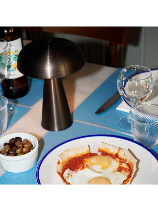 &Tradition - Como SC53 -pöytävalaisin - PRONSSI - photo 4 &Tradition - Como SC53 -pöytävalaisin - PRONSSI | Stockmann - photo 4