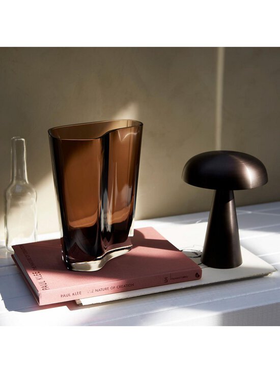 &Tradition - Como SC53 -pöytävalaisin - PRONSSI - photo 7 &Tradition - Como SC53 -pöytävalaisin - PRONSSI | Stockmann - photo 7