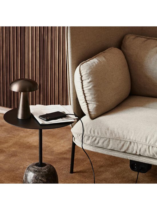 &Tradition - Como SC53 -pöytävalaisin - PRONSSI - photo 8 &Tradition - Como SC53 -pöytävalaisin - PRONSSI | Stockmann - photo 8