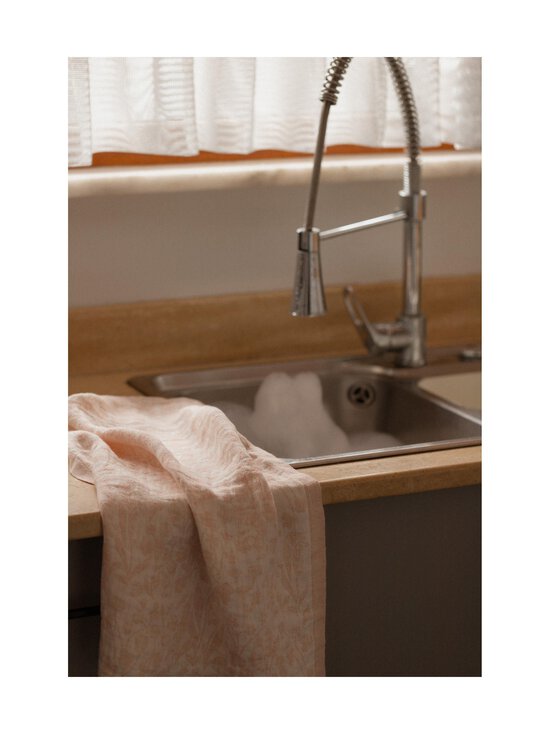 Lapuan Kankurit - Niitty-pellavapyyhe - 3 WHITE-ROSE | Stockmann - photo 3