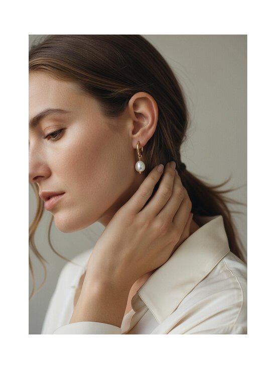 Lauren Ralph Lauren - Kõrvarõngad Regina Huggie 15 mm - GLD/WHITE | Stockmann - photo 3
