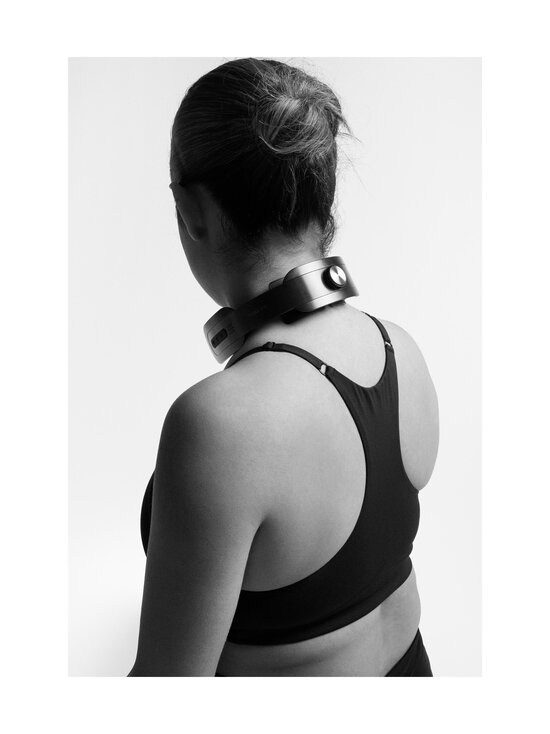 Flowlife - Neck Tens -hierontalaite - BLACK | Stockmann - photo 5