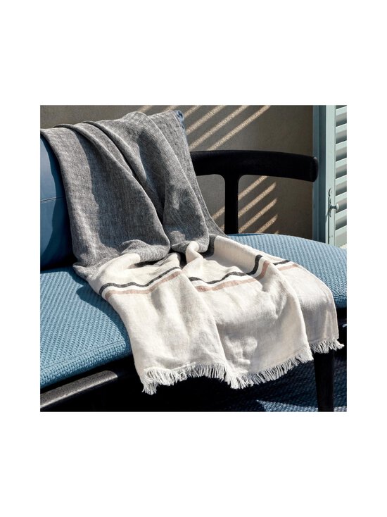 Hugo Boss - Stripe-pellavahuopa 130 x 170 cm - BEIGE-GREY - photo 3 Hugo Boss - Stripe-pellavahuopa 130 x 170 cm - BEIGE-GREY | Stockmann - photo 3