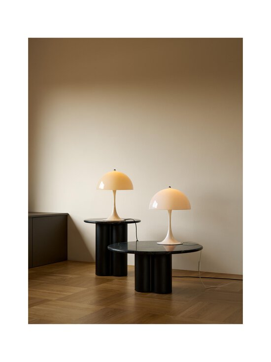 Louis Poulsen - Panthella 320 -pöytävalaisin 320 x 438 mm - OPAL BEIGE - photo 8 Louis Poulsen - Panthella 320 -pöytävalaisin 320 x 438 mm - OPAL BEIGE | Stockmann - photo 8
