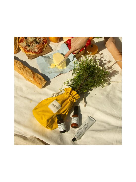 L:A Bruket - Limited Edition Summer Pouch Box -ihonhoitopakkaus - NOCOL | Stockmann - photo 2