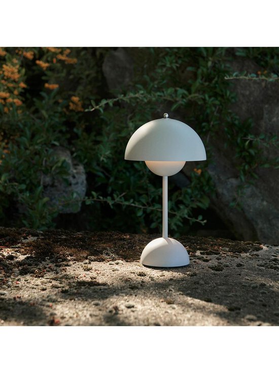 &Tradition - Flowerpot VP9 -pöytävalaisin, mattavalkoinen  ladattava - VALKOINEN | Stockmann - photo 6