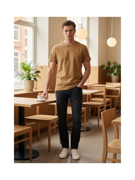 Superdry - T-särk Essential Serif Logo - O5G BRONZE BROWN/DARK BRONZE | Stockmann - photo 8