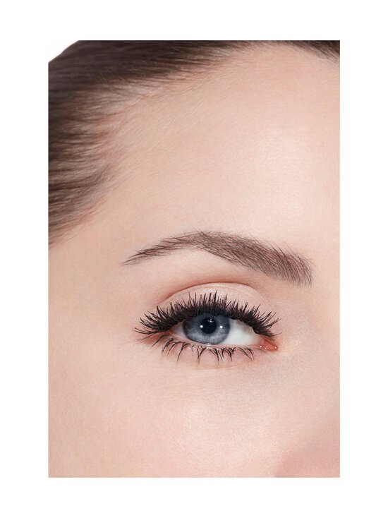 CHANEL - LE VOLUME RÉVOLUTION DE CHANEL Extreme Volume Mascara 3D Printed Brush - 10 NOIR - photo 3 CHANEL - LE VOLUME RÉVOLUTION DE CHANEL Extreme Volume Mascara 3D Printed Brush - 10 NOIR | Stockmann - photo 3