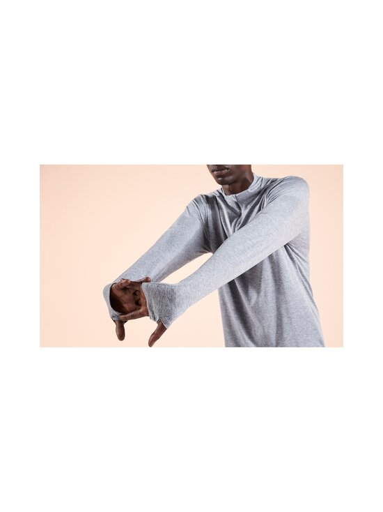 Nike - Dri-FIT 1/2-zip -treenipaita - 084 SMOKE GREY/GREY FOG/REFLECTIVE SILV - photo 9 Nike - Dri-FIT 1/2-zip -treenipaita - 084 SMOKE GREY/GREY FOG/REFLECTIVE SILV | Stockmann - photo 9
