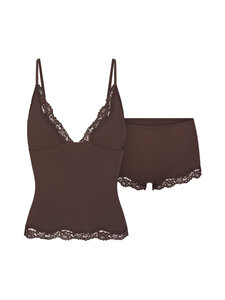 SKIMS - Fits Everybody Lace -alustoppi ja boy-shortsit - ESPRESSO | Stockmann
