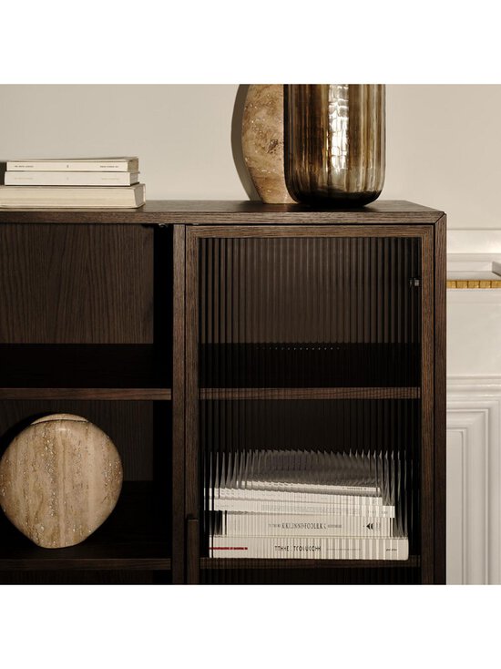 BoConcept - Axo-vitriini tumma tammi / uurrettu lasi 158,5 x 90 cm - BROWN | Stockmann - photo 6