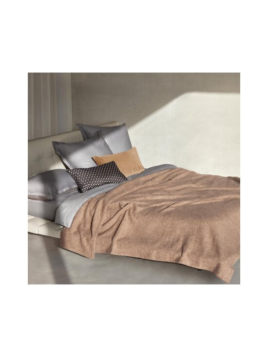 Hugo Boss - Donegal gultas pārklājs 250 x 230 cm - LIGHT CAMEL - photo 7 Hugo Boss - Donegal gultas pārklājs 250 x 230 cm - LIGHT CAMEL | Stockmann - photo 7