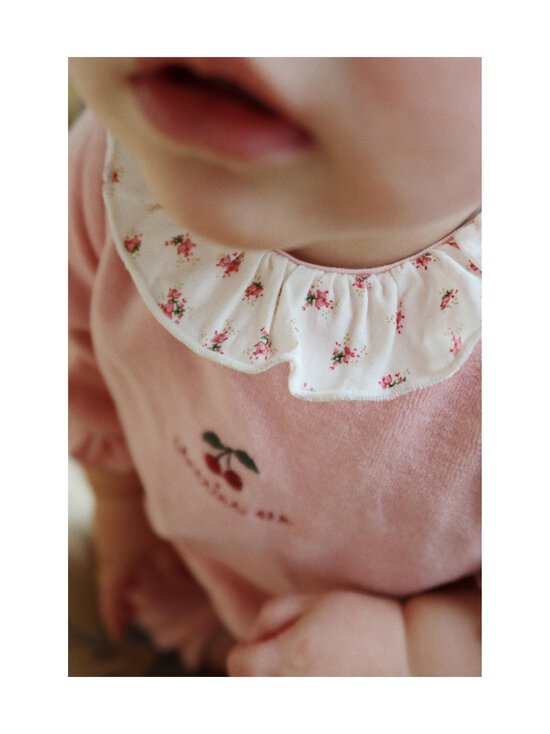 Konges Sløjd - Kombinesoon Miffa Frill - MELLOW ROSE - photo 9 Konges Sløjd - Kombinesoon Miffa Frill - MELLOW ROSE | Stockmann - photo 9