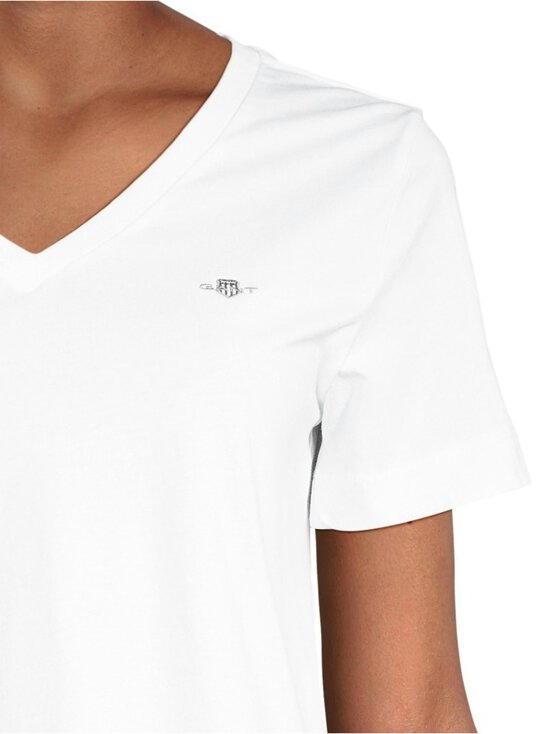 GANT - Shield V-neck krekls - 110 WHITE - photo 5 GANT - Shield V-neck krekls - 110 WHITE | Stockmann - photo 5
