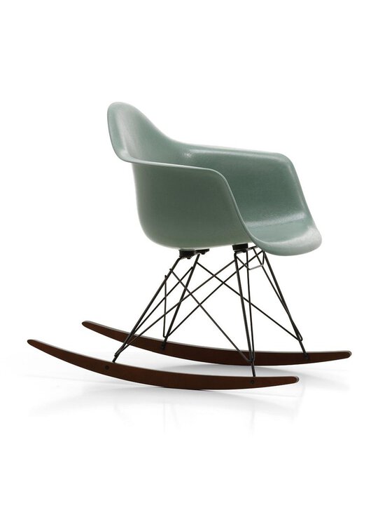 Vitra - Eames RAR Fiberglass -keinutuoli sea foam green/musta/tumma vaahtera - GREEN | Stockmann - photo 3