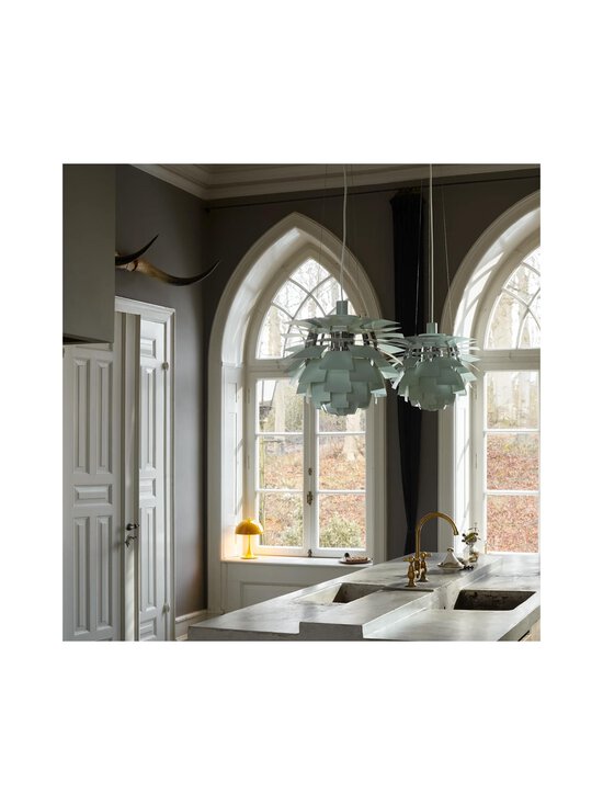 Louis Poulsen - PH Artichoke -riippuvalaisin 48 x 46,5 cm - DUSTY GREEN/HIGH LUSTRE CHROME PLATED - photo 7 Louis Poulsen - PH Artichoke -riippuvalaisin 48 x 46,5 cm - DUSTY GREEN/HIGH LUSTRE CHROME PLATED | Stockmann - photo 7