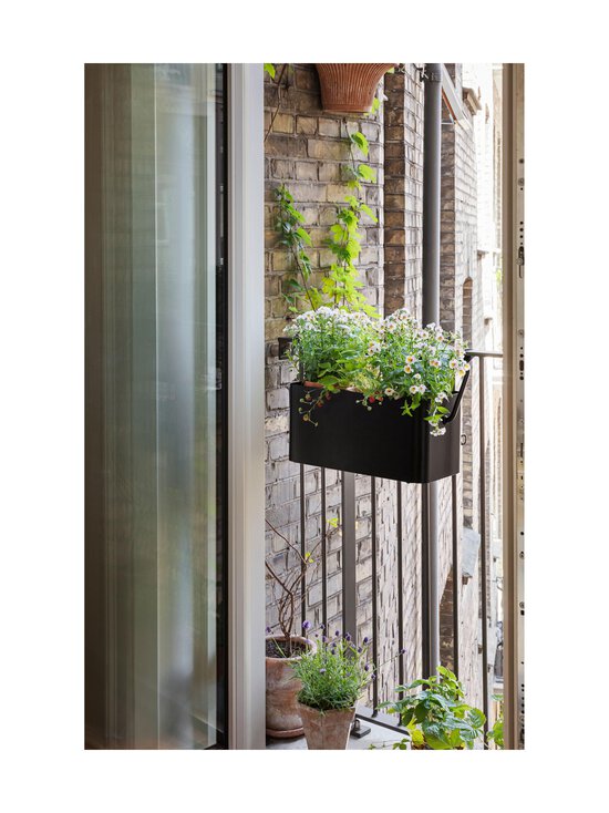 Eva Solo - Simply Grow Balcony Planter -altakastelujärjestelmä - BLACK | Stockmann - photo 4