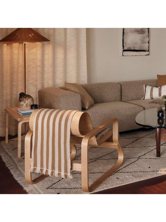 Artek - Ritiläpenkki 153B lakattu koivu L 73 cm - BROWN | Stockmann - photo 4