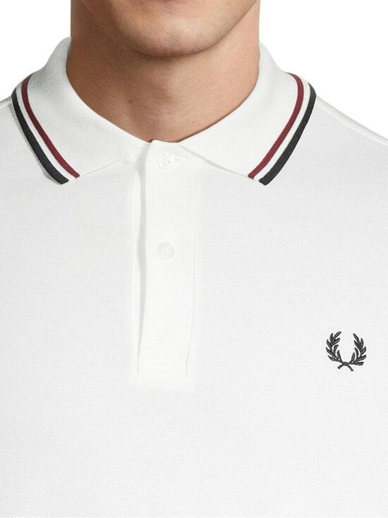 Fred Perry - Twin Tipped -pikeepaita - T60 SNWHT/BRED/NVY - photo 4 Fred Perry - Twin Tipped -pikeepaita - T60 SNWHT/BRED/NVY | Stockmann - photo 4