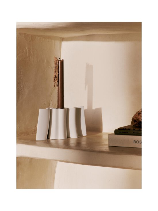 Ferm Living - Dedali-kynttilänjalka - OFF-WHITE - photo 4 Ferm Living - Dedali-kynttilänjalka - OFF-WHITE | Stockmann - photo 4