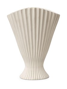 Ferm Living - Fountain-maljakko 30.5 cm - OFF-WHITE Ferm Living - Fountain-maljakko 30.5 cm - OFF-WHITE | Stockmann