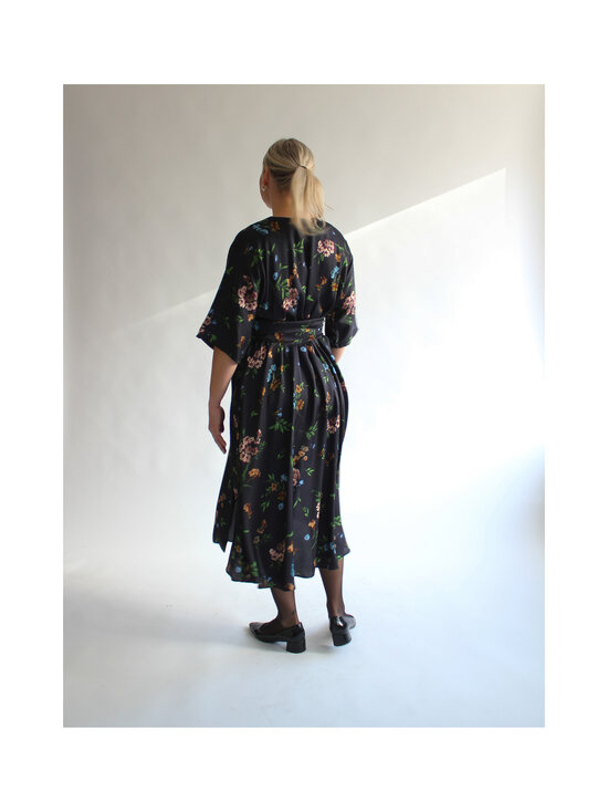 Lili Marleena - Hõlmikkleit Floral Midi - BLACK | Stockmann - photo 4