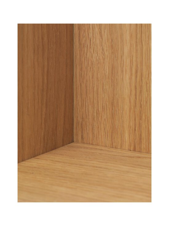 Ferm Living - Stagger Square -hylly 30 x 30 x 14,2 cm - OILED OAK - photo 3 Ferm Living - Stagger Square -hylly 30 x 30 x 14,2 cm - OILED OAK | Stockmann - photo 3