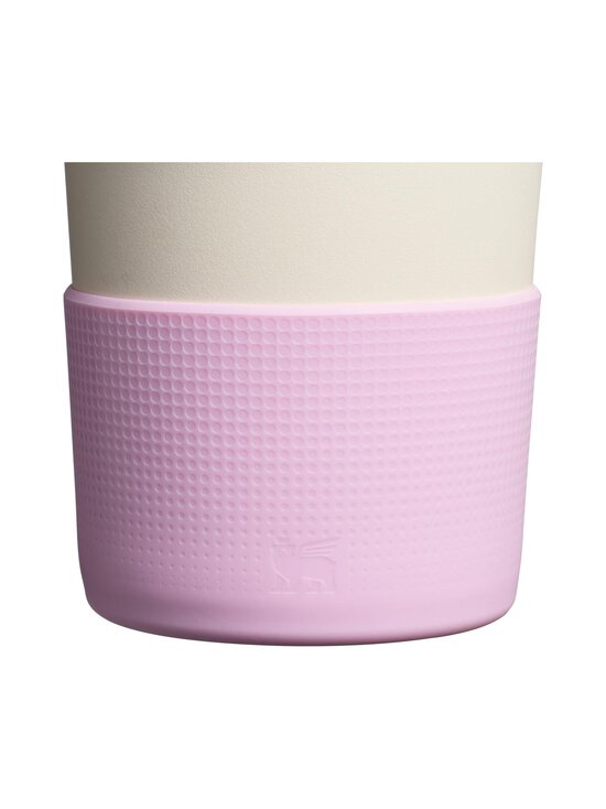 Stanley - Silikoonist kaitse joogitopsile ja kõrrele The Quencher Boot Straw Topper (0,6 l ja 0,89 l) - CHERRY BLOSSOM | Stockmann - photo 3