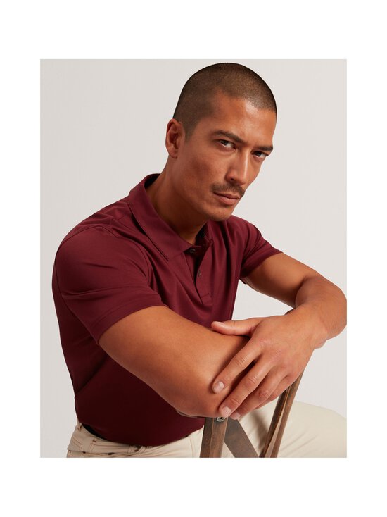Ted Baker London - Connall Regular Soft Touch -pikeepaita - MAROON - photo 4 Ted Baker London - Connall Regular Soft Touch -pikeepaita - MAROON | Stockmann - photo 4