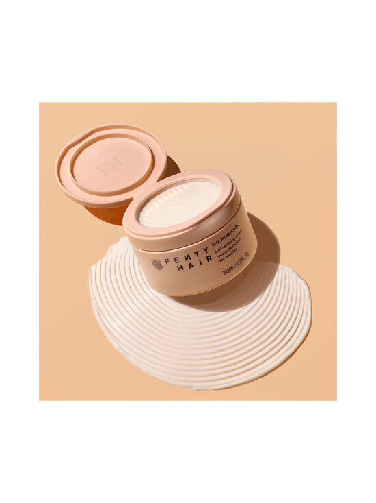 Fenty Hair - The Homecurl Curl Defining Styling Cream matu krēms 355 ml - NOCOL - photo 6 Fenty Hair - The Homecurl Curl Defining Styling Cream matu krēms 355 ml - NOCOL | Stockmann - photo 6